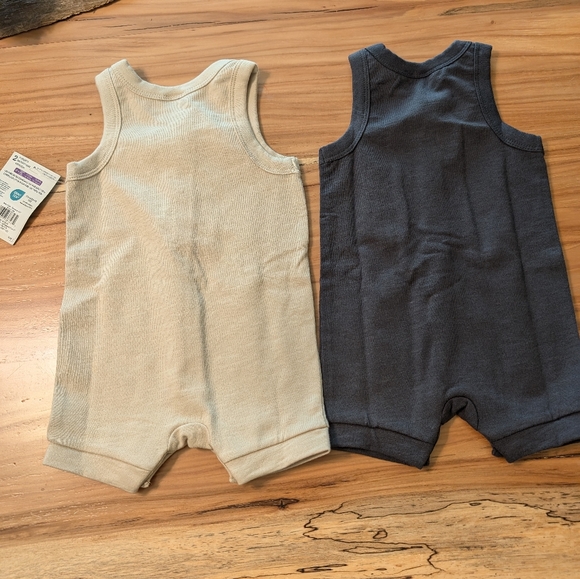 NWT 2-Pack Baby Boys Tan & Dark Gray Short Leg Sleeveless Romper - Picture 7 of 7
